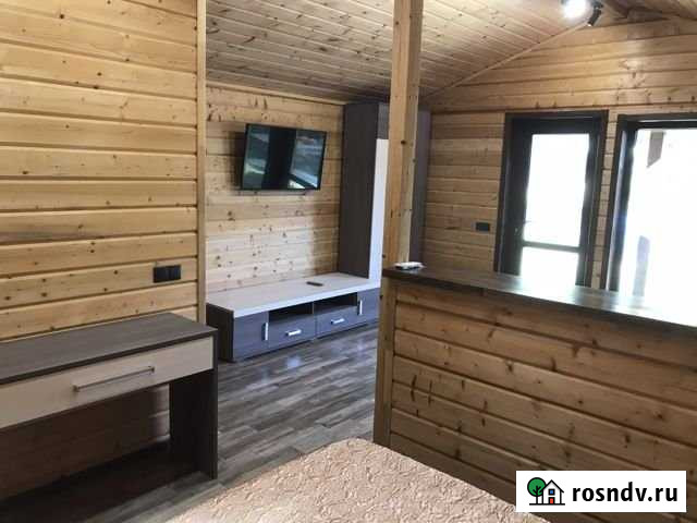 Коттедж 30 м² на участке 8 сот. в аренду посуточно в Анапской Анапская - изображение 1