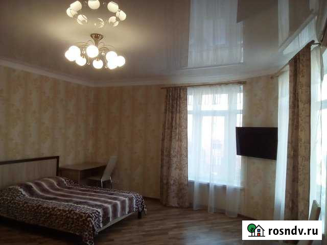 Комната 30 м² в 4-ком. кв., 2/2 эт. в аренду посуточно в Новороссийске Новороссийск - изображение 1