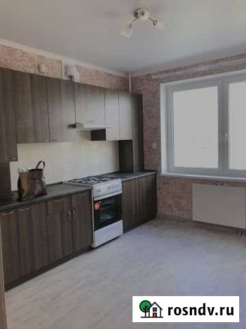 3-комнатная квартира, 91.1 м², 2/6 эт. в аренду на длительный срок в Калининграде Калининград - изображение 1