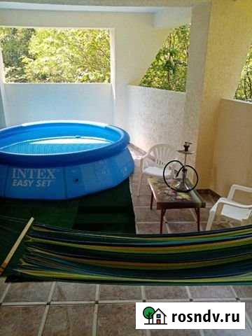 Комната 15 м² в 8-ком. кв., 2/3 эт. в аренду посуточно в Сочи Сочи - изображение 1