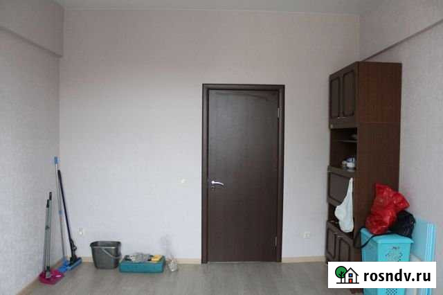 Комната 15.4 м² в 6-ком. кв., 5/5 эт. в аренду на длительный срок в Москве Москва - изображение 1