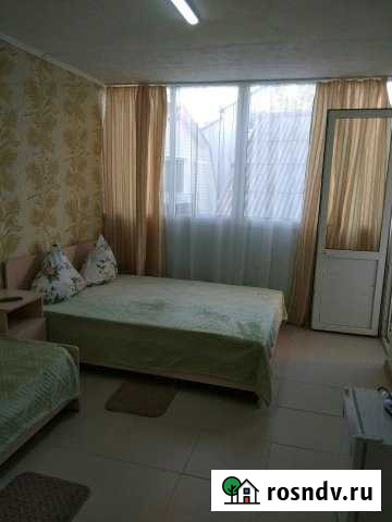 Комната 15 м² в 3-ком. кв., 1/2 эт. в аренду посуточно в Сочи Сочи - изображение 1