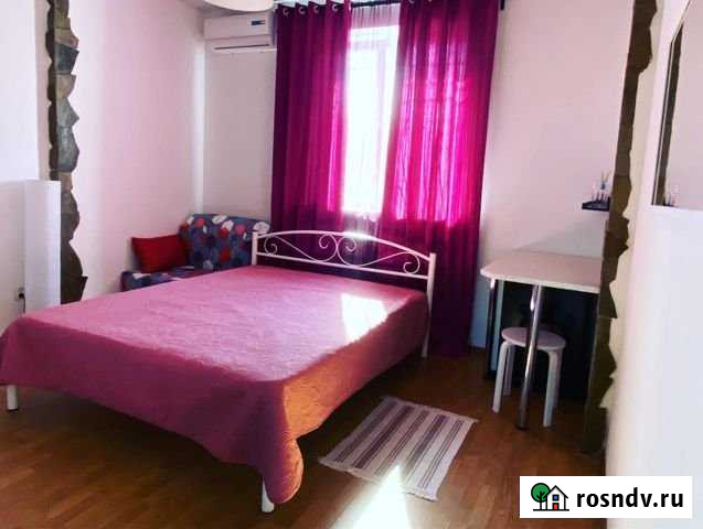 Комната 20 м² в 3-ком. кв., 2/4 эт. в аренду посуточно в Севастополе Севастополь - изображение 1