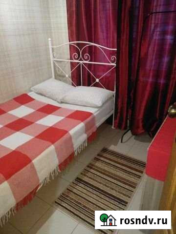 Комната 15 м² в 4-ком. кв., 1/9 эт. в аренду посуточно в Москве Москва - изображение 1