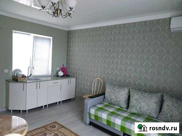 Комната 16 м² в 6-ком. кв., 1/2 эт. в аренду посуточно в Ейске Ейск - изображение 1