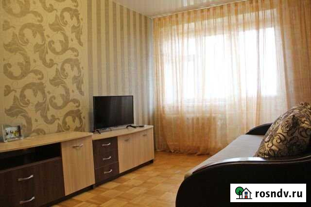 2-комнатная квартира, 60 м², 4/5 эт. в аренду посуточно в Воткинске Воткинск - изображение 1