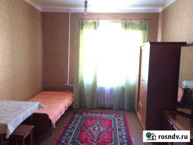 Комната 17 м² в 3-ком. кв., 2/2 эт. в аренду на длительный срок в Сланцах Сланцы - изображение 1