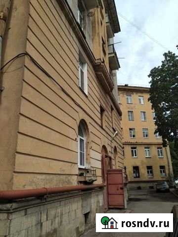 Комната 27 м² в 8-ком. кв., 1/5 эт. на продажу в Санкт-Петербурге Санкт-Петербург - изображение 1