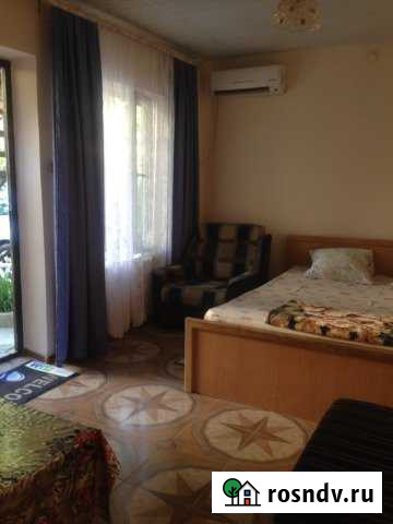 Комната 16 м² в 6-ком. кв., 2/2 эт. в аренду посуточно в Геленджике Геленджик - изображение 1