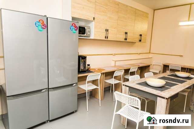 Комната 18 м² в > 9-ком. кв., 1/2 эт. в аренду посуточно в Москве Москва - изображение 1