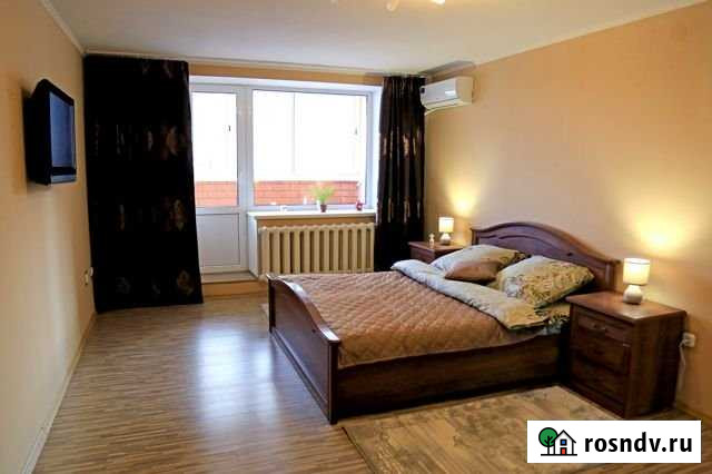 1-комнатная квартира, 45 м², 2/10 эт. в аренду посуточно в Камышине Камышин - изображение 1