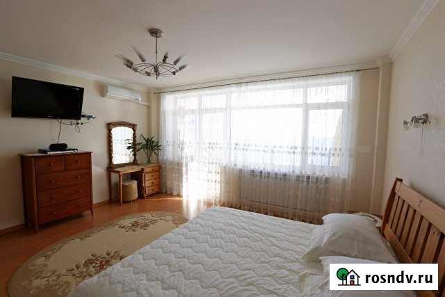 2-комнатная квартира, 62 м², 2/6 эт. в аренду посуточно в Ялте Ялта - изображение 1