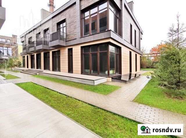 Коттедж 260 м² на участке 1.5 сот. на продажу в Москве Москва - изображение 1