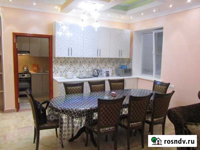 4-комнатная квартира, 180 м², 4/6 эт. в аренду на длительный срок в Астрахани Астрахань - изображение 1