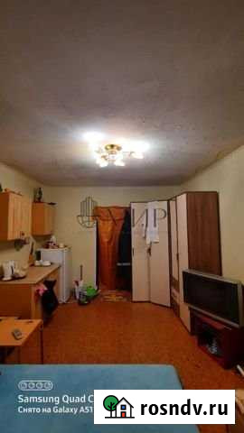 Комната 13 м² в 4-ком. кв., 4/5 эт. на продажу в Нижневартовске Нижневартовск - изображение 1