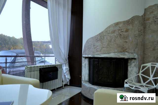 Офис с панорамными окнами и видом на реку Нижний Новгород - изображение 1