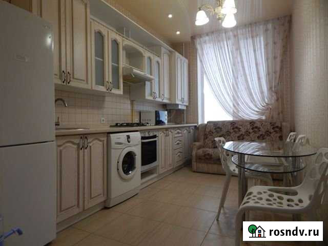 2-комнатная квартира, 49 м², 3/4 эт. в аренду посуточно в Севастополе Севастополь - изображение 1