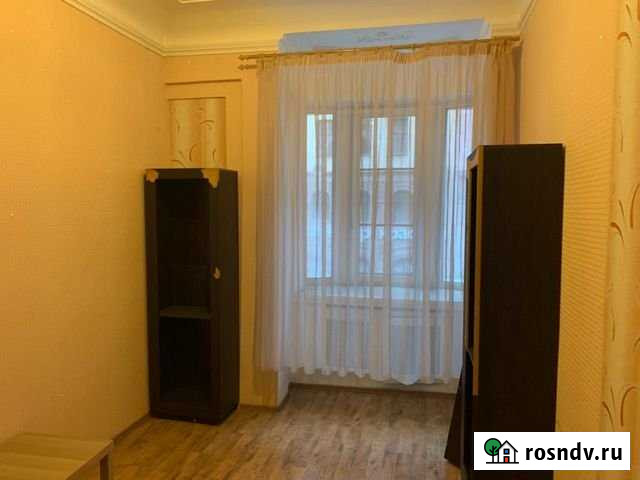Комната 14 м² в > 9-ком. кв., 2/4 эт. в аренду на длительный срок в Санкт-Петербурге Санкт-Петербург - изображение 1