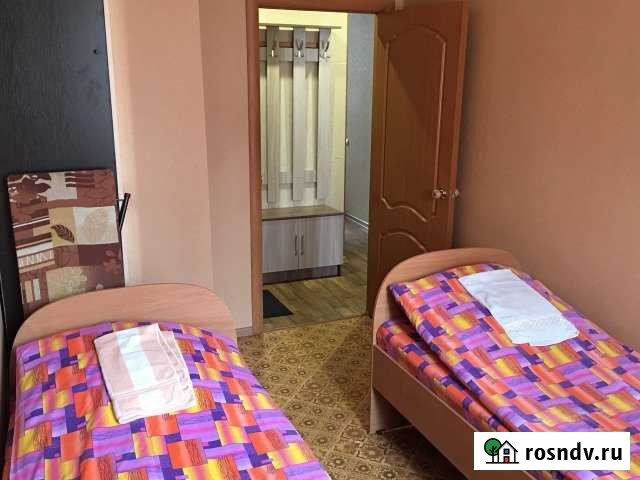 3-комнатная квартира, 60 м², 1/3 эт. в аренду посуточно в Дзержинске Дзержинск - изображение 1