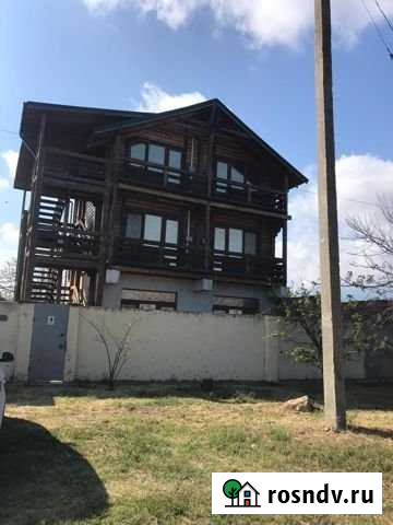 Комната 20 м² в 6-ком. кв., 3/3 эт. в аренду посуточно в Керче Керчь - изображение 1