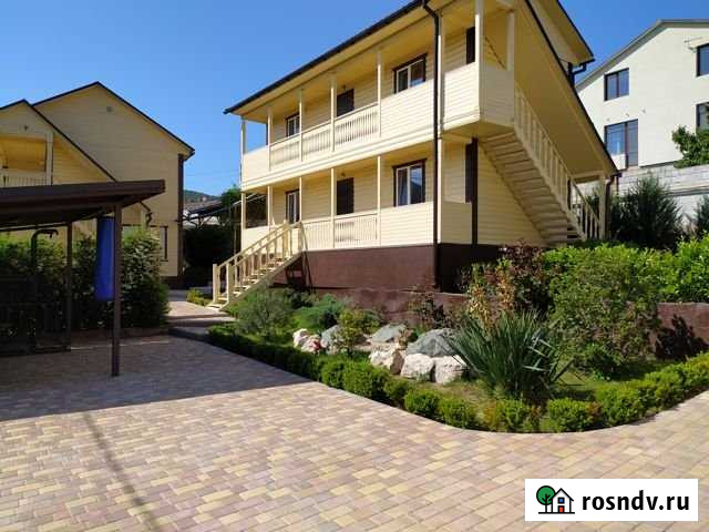 Дом 110 м² на участке 9 сот. в аренду посуточно в Севастополе Севастополь - изображение 1