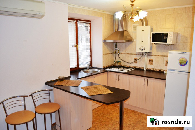 Комната 17 м² в 1-ком. кв., 1/4 эт. в аренду посуточно в Шахтах Шахты - изображение 4