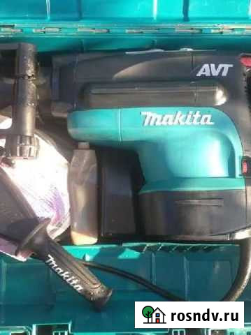 Перфоратор Макита HR 5210 C Новопавловск - изображение 1