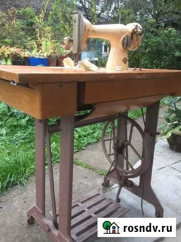 Швейная машина пмз имени Калинина Красногорск - изображение 1