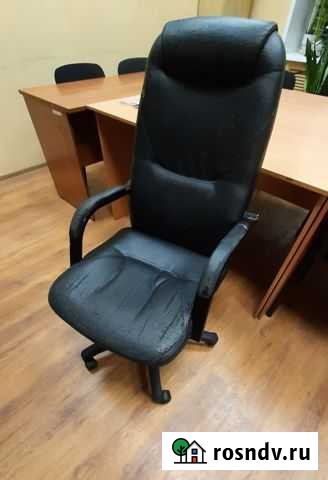 Офисное кресло бу Бологое - изображение 1