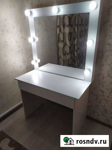 Туалетный столик с зеркалом Касторное - изображение 1