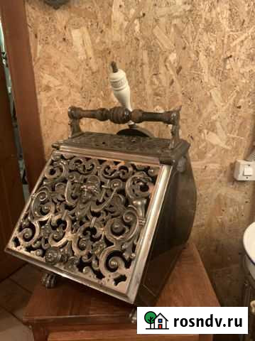 Антикварный бак/ящик для углей,золы с совочком Малоярославец - изображение 1