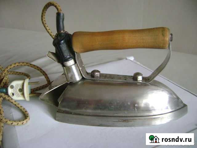 Утюг 1954г Ярославль - изображение 1