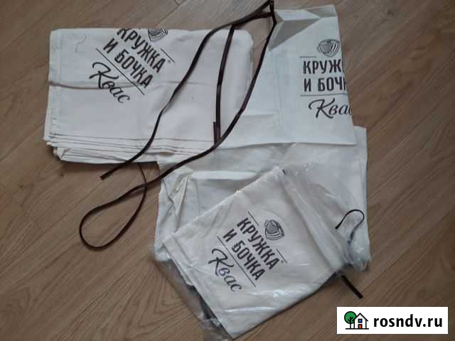 Скатерть и 3 фартука от компании Coca-Cola Липецк - изображение 1