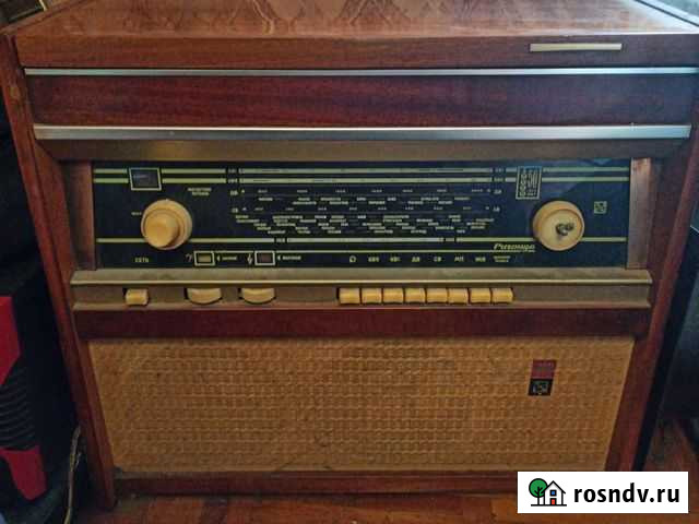 Радиола ригонда проигрыватель винила Строитель - изображение 1