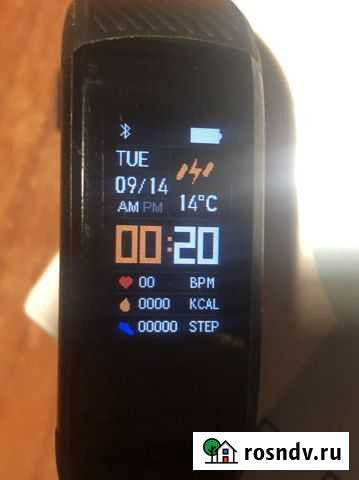 Смарт часы фитнес браслет Электроизолятор - изображение 1