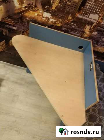 Стол угловой. Для учебы, парта Томск - изображение 1