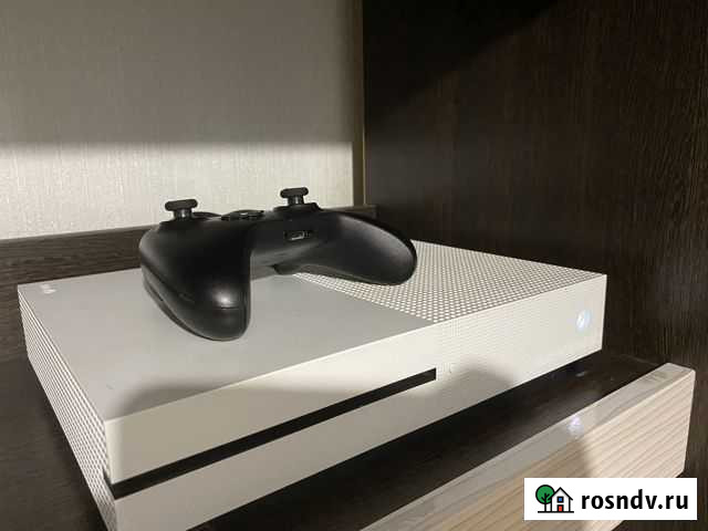 Xbox One s 500 gb Волгодонск - изображение 1