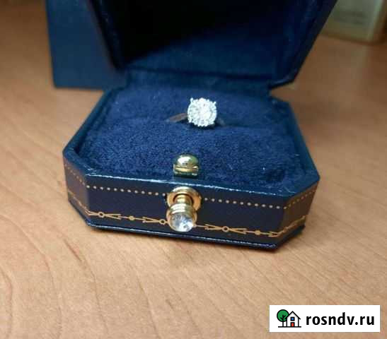 Золотое кольцо с бриллиантами Тюмень - изображение 1