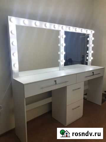 Туалетный столик /стол визажиста Иваново - изображение 1