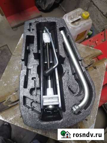 Домкрат и балонник на Volkswagen Polo Казань - изображение 1