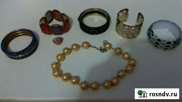 Много бижутерии (разнообразные браслеты,колье.) Нижний Новгород - изображение 1