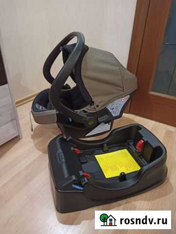 Автокресло Chicco auto-fix fast 0+ Великий Новгород - изображение 1