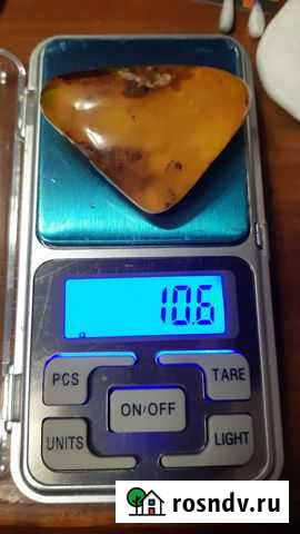 Брошь натуральный балтийский янтарь Мончегорск - изображение 1