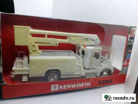 Модель kenworth T300i 1/43 Чита