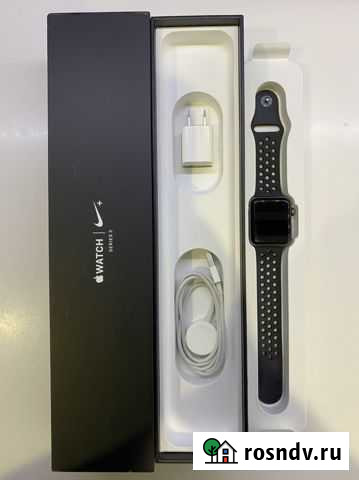 Часы Apple Watch 3 42mm Nike + Конаково - изображение 1