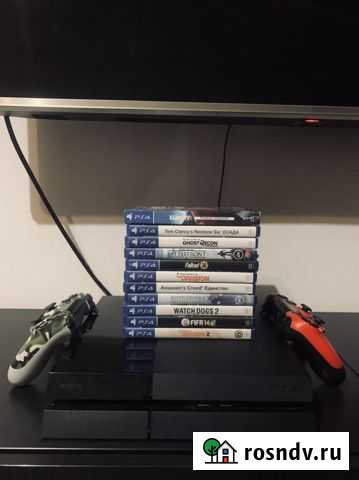 Sony playstation 4 + 11 дисков, 2 джойстика Ватутинки - изображение 1