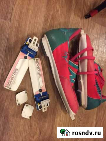 Лыжные ботинки 41 размер,с креплениями Кипень - изображение 1