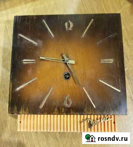 Часы настенные Весна СССР / не на ходу Лиски - изображение 1