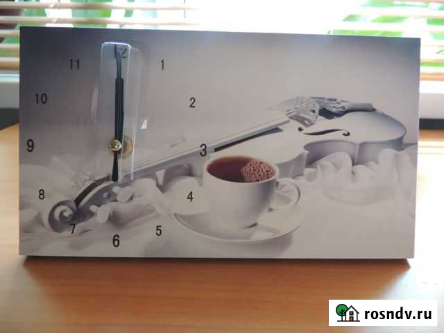 Настольные часы Скрипка с кофе и Герберы Рязань - изображение 1
