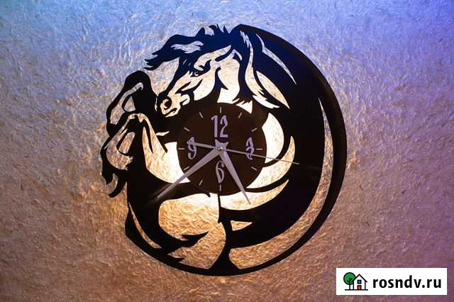 Часы настенные с лошадью Владимир - изображение 1